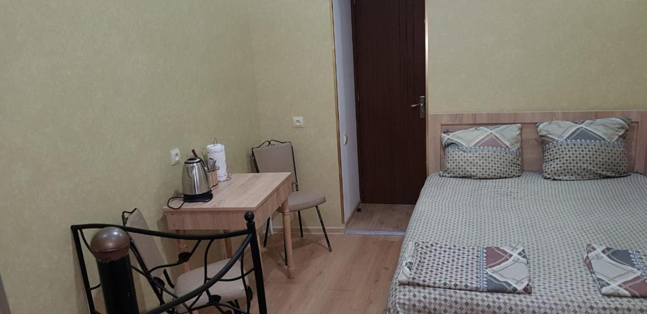 Apartment Izabella Tbilisi Esterno foto