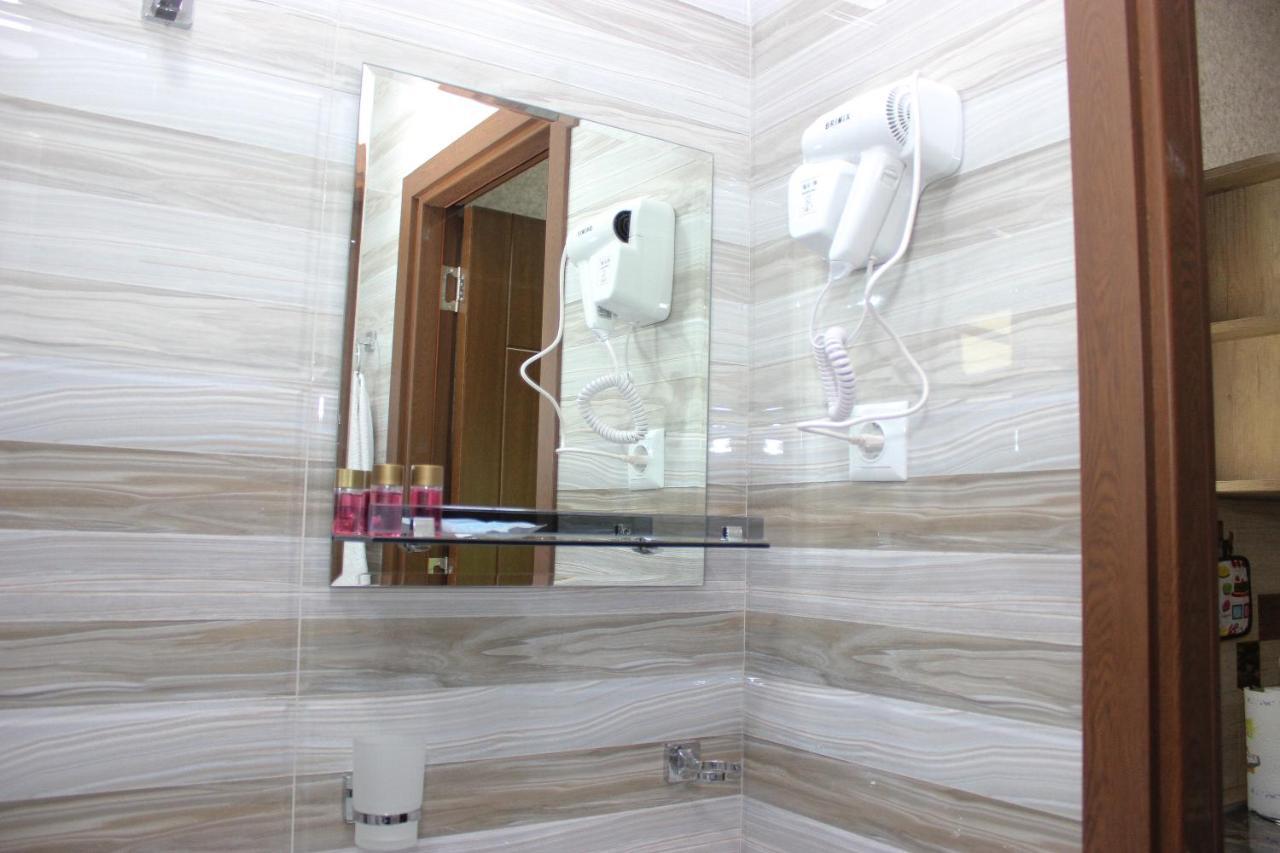 Apartment Izabella Tbilisi Esterno foto